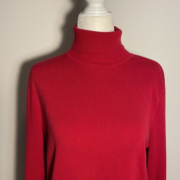 CHICO’S “DARCY” RED TURTLENECK SWEATER “Renaissance” RIBBED SIDES Size 2 - Picture 3 of 10